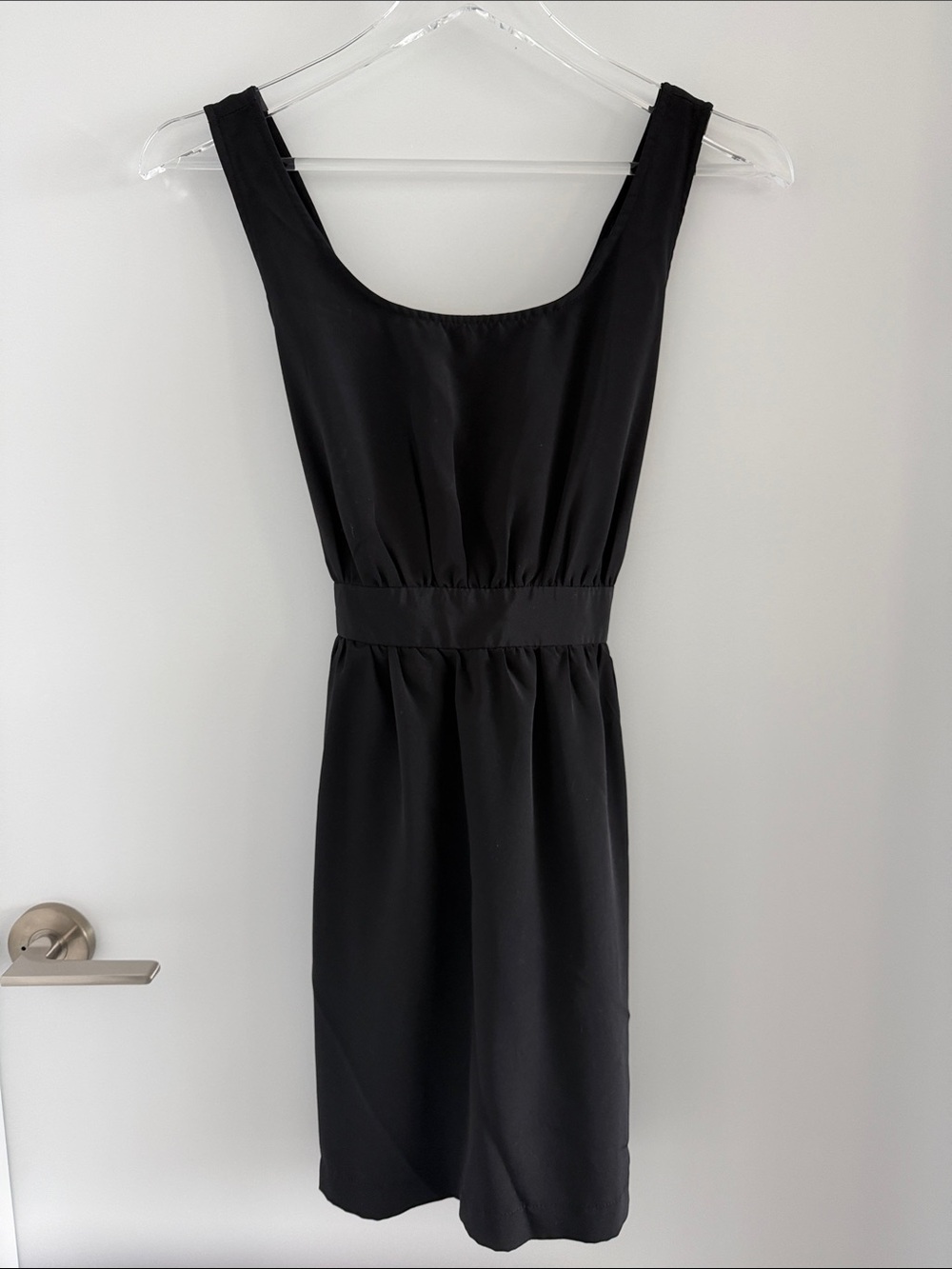 Forever 21 - Classic Black Sleeveless Waistband Dress with Pockets